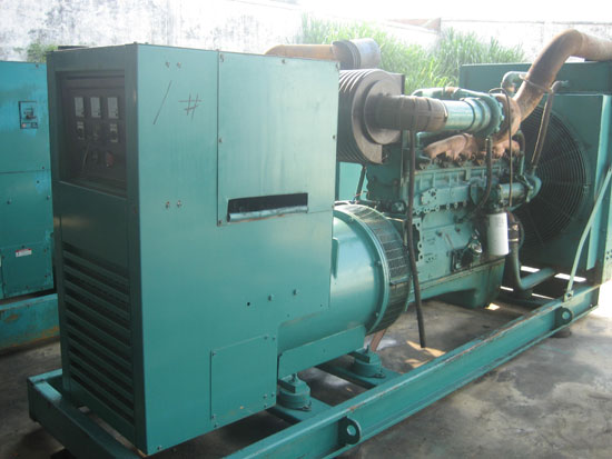 铜山租赁发电机- 发电机碳刷磨损的原因是什么