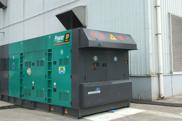 铜山燃油滤清器的更换流程是怎样的？