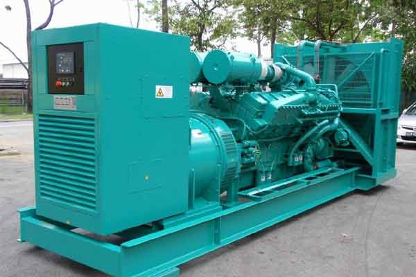 铜山柴油发电机组电压不稳定怎样维修？