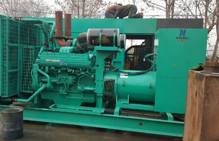 铜山发电机组如何判断水冷式机油散热器内部是否需要清洗？